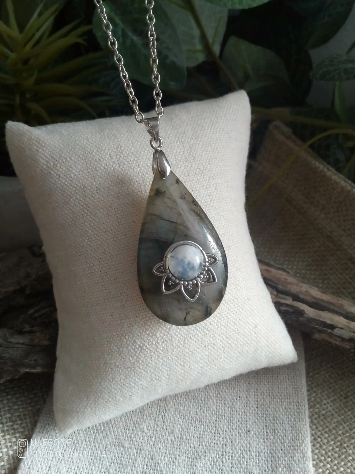 Collier pendentif en pierre naturelle de labradorite et pierre de lune – photo 4